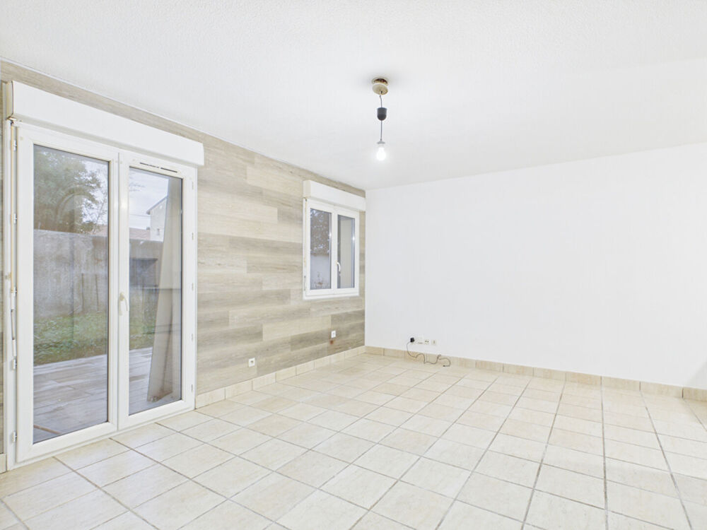 Location Appartement Appartement  RDJ T2 standing avec piscine climatisé Romans sur isère