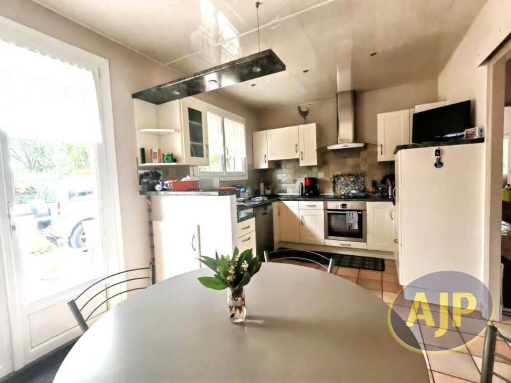 4 ch. + bureau - Parcelle arborée 9000 m²