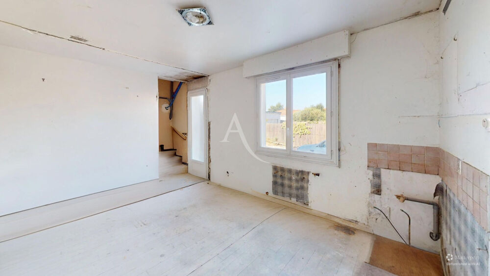Vente Appartement Studio de 21 m² à rénover avec stationnement privatif Les sables d olonne