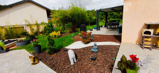 Vente Maison Belle demeure avec piscine entièrement close sur 1800m2 de terrain Vallerois le bois
