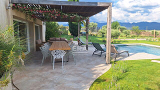  Maison à vendre 6 pièces 330 m²