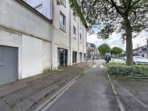   Local commercial avenue principale de Luisant 