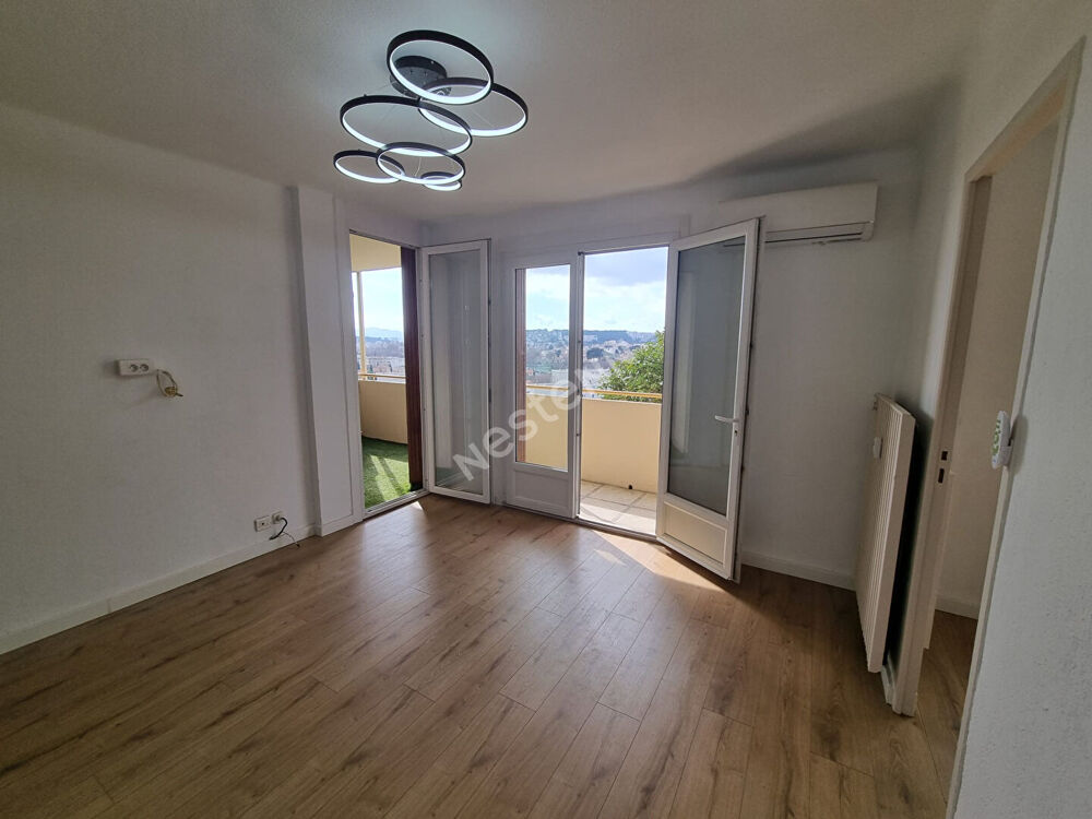 Vente Appartement Appartement à Toulon Ouest - 3 Pièces, Vue Dégagée, Terrasse, Parking collectif Toulon