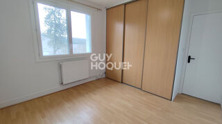 Location Maison Maison chaleureuse sur trois niveaux avec garage, jardin et studio indépendant Agen