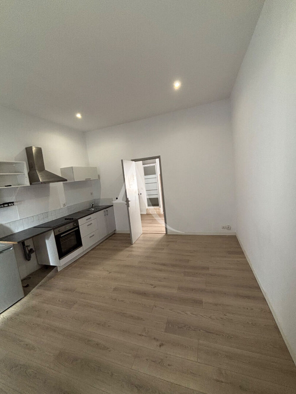 Location Appartement LOUER - APPARTEMENT MEUBLÉ - NÎMES Nimes