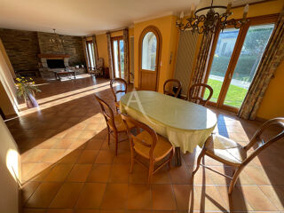  Maison  vendre 8 pices 200 m