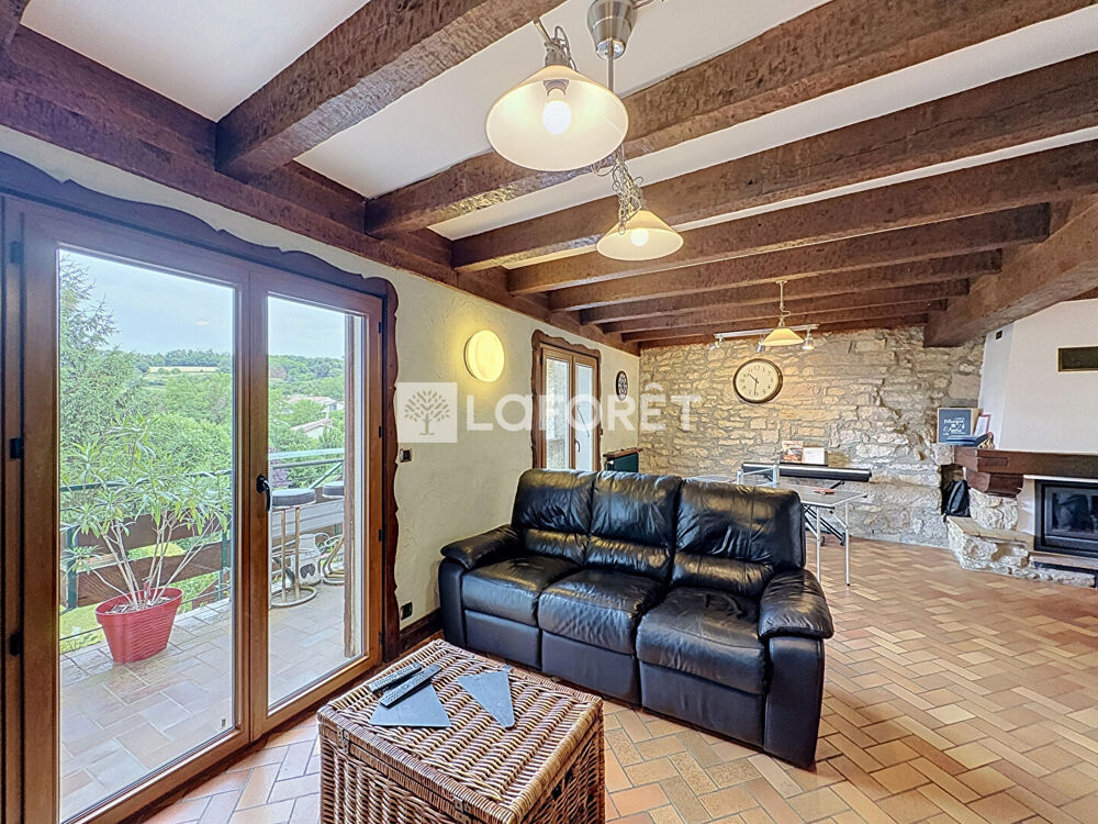 Maison 8 pièces 133 m² · à Saint Amour · 133 m² · 230 000 €