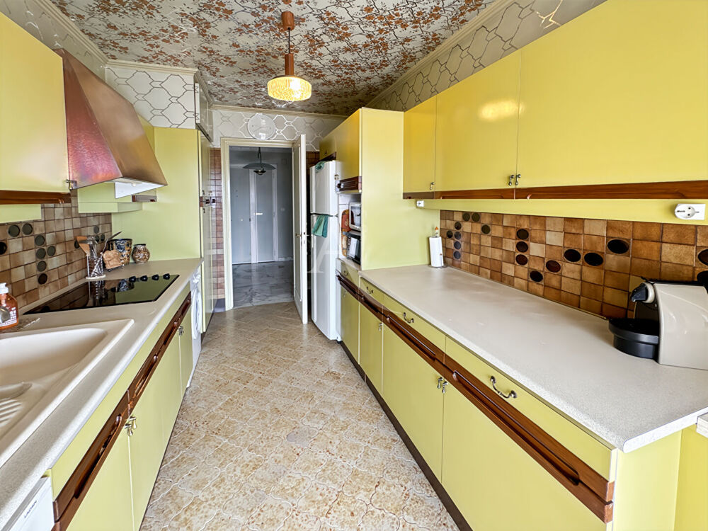 Location Appartement Le Cannet  Secteur Montjoly Appartement 3 pièces de 85,20 m² avec vue dégagée et aperçu mer Le cannet
