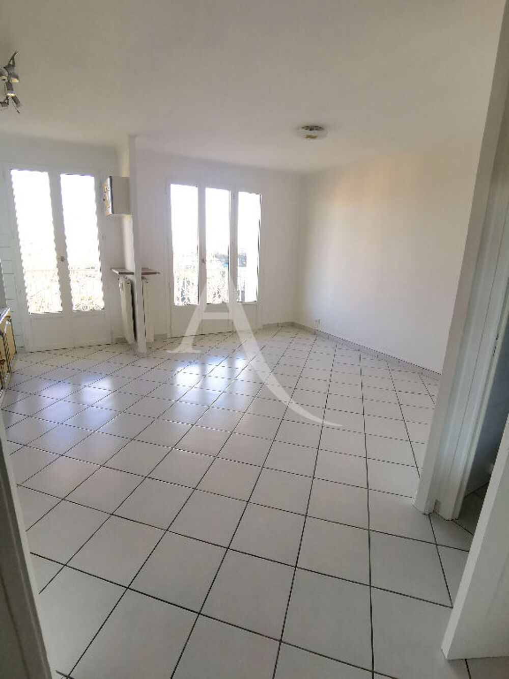 Location Appartement 2P avec chambre + bureau Grasse