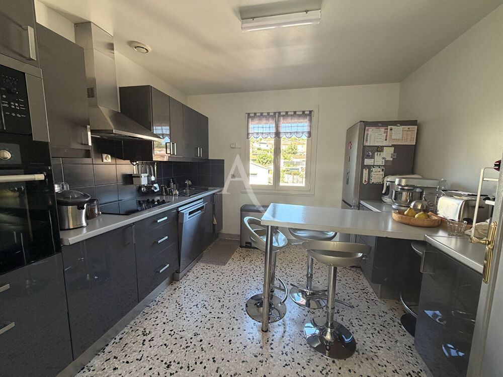 Maison de 144 m2 sur 610 m2 avec deux appartements