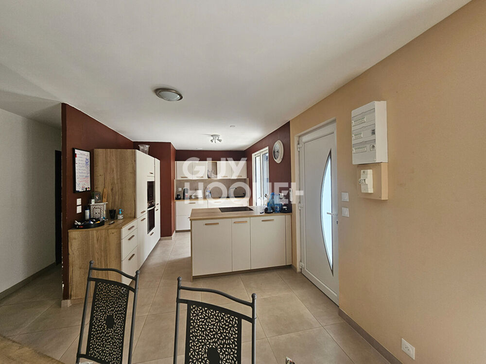 Vente Maison Maison à vendre à Aigues-Vives - Réf. V528CP - 4 chambres, grand terrain Aigues vives
