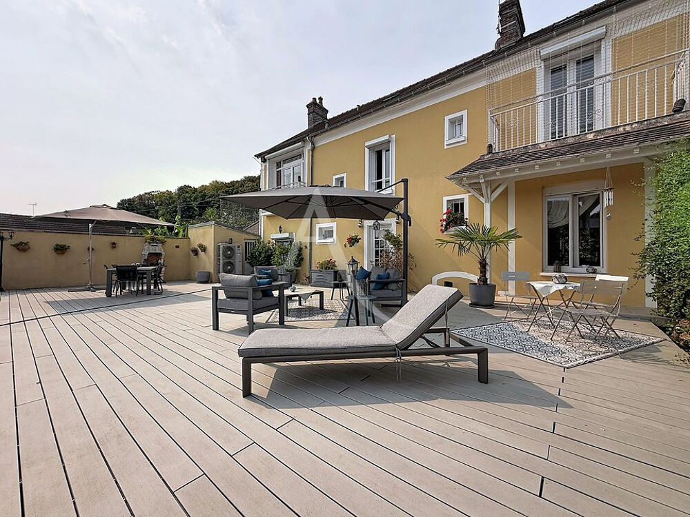Maison 7 pièces 200 m² · à Saint Jean les Deux Ju... · 200 m² · 530 000 €