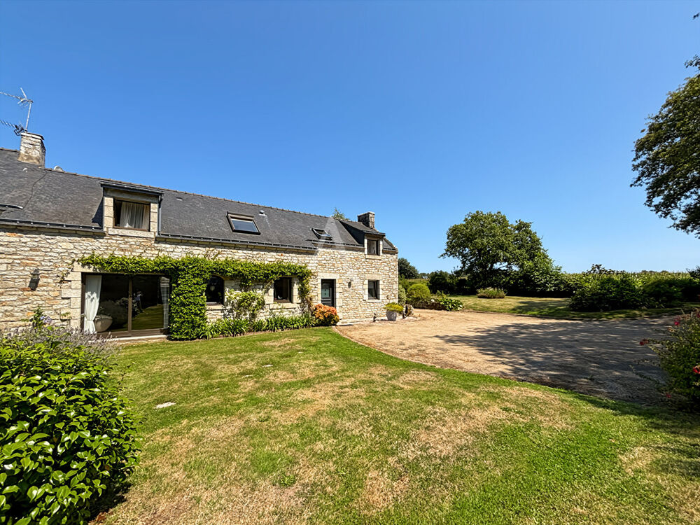 Saint-Avé, 10 min de Vannes, au calme de la campagne