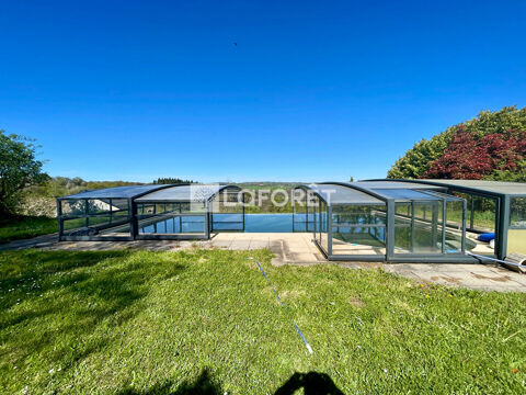   Maison avec piscine et grande d�pendance. Maison - 5 pi�ce(s) - 127 m�