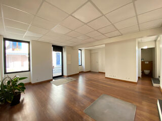  Immeuble � vendre 5 pi�ces 166 m�