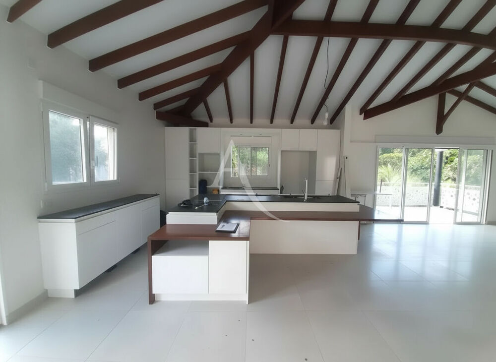 Villa Ducos 4 pièce(s) 133.86 m2 location nue PEPITE à SAISIR !!!!! Disponible de suite !!!!!!