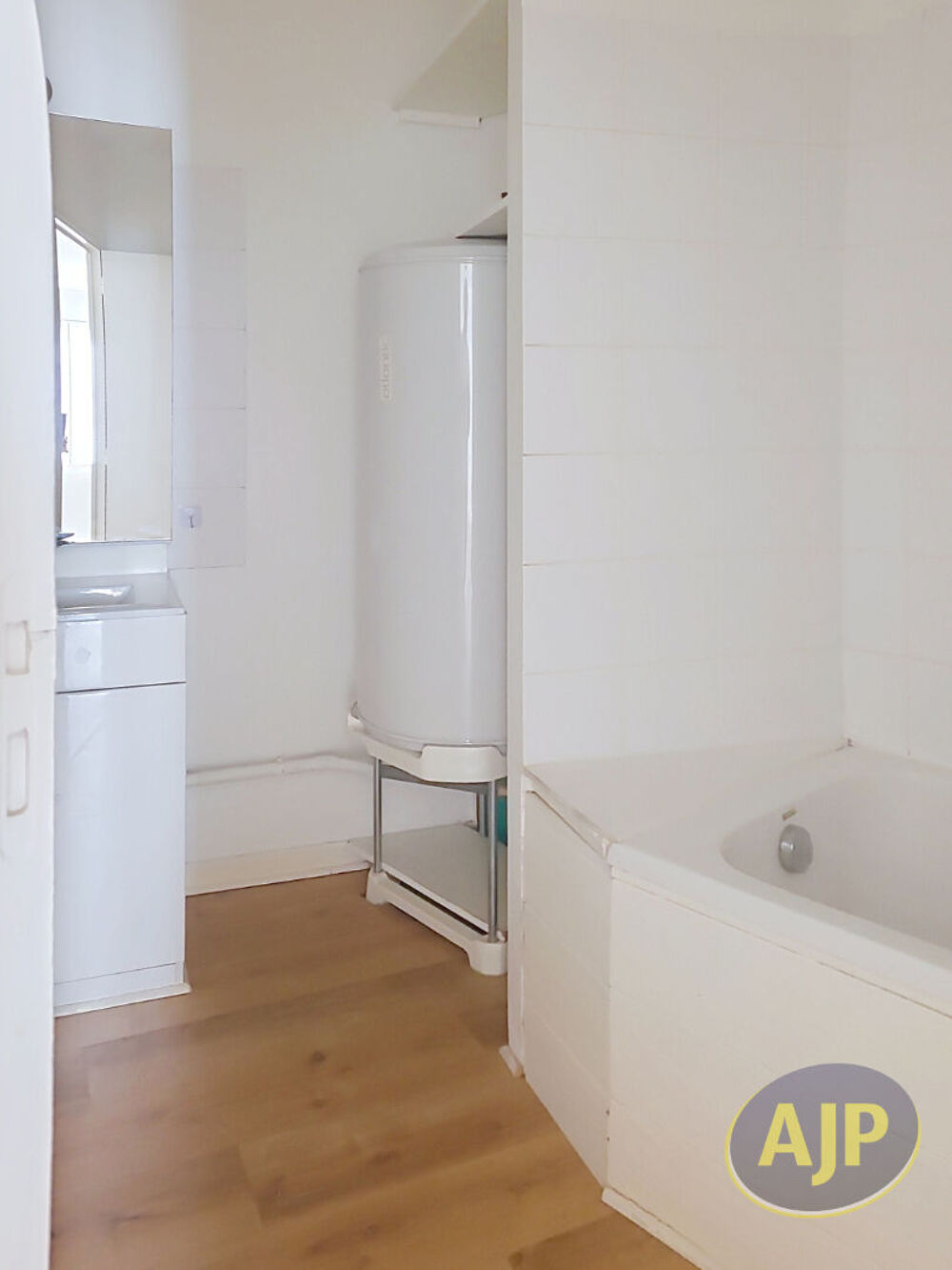 Vente Immeuble immeuble 3 appartements  180  m² au sol  Trignac centre Trignac