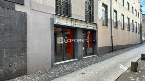 Local commercial en centre ville haute 140000 15100 St flour