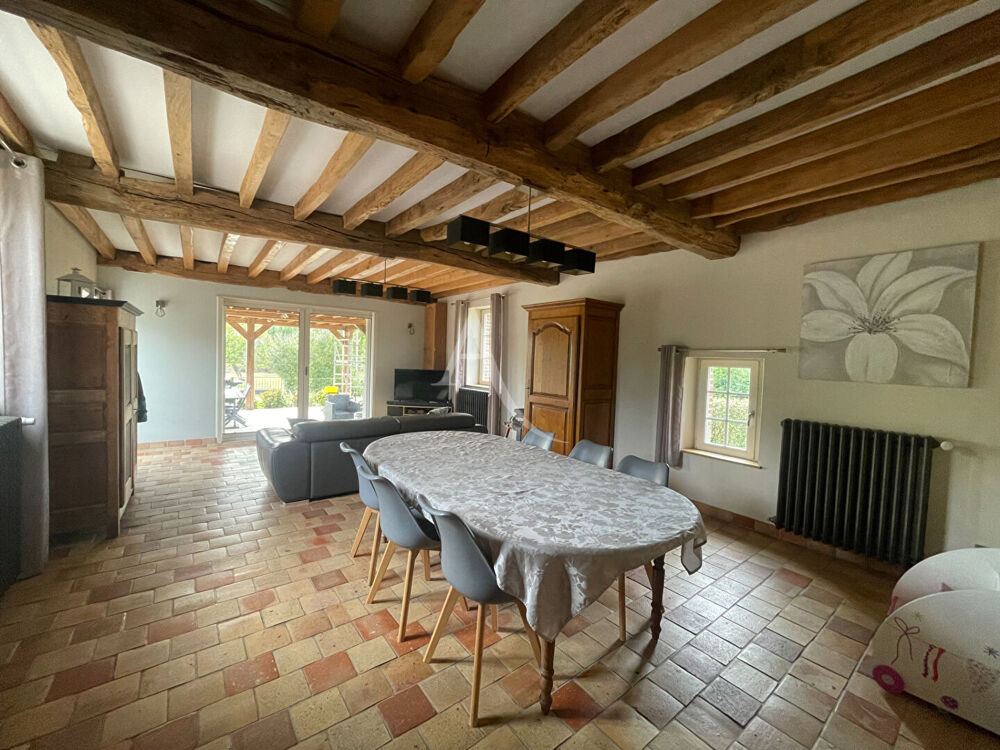 Plus de 9000 m² de terrain - au calme total, magnifique maison sans aucun travaux -