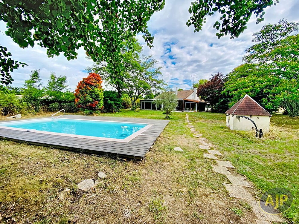 Gaillan - Landaise rénovée de 214m2 avec piscine !