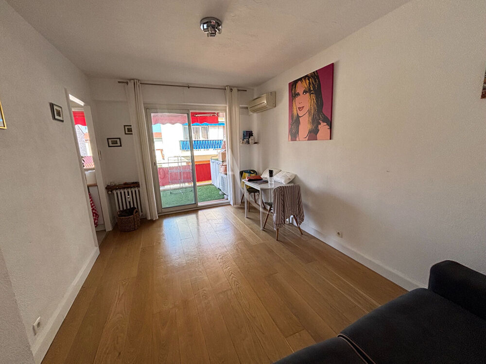 Studio Cannes 1 pièce 28 m2 avec une grande terrasse.