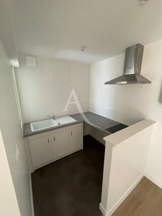  Appartement à louer 2 pièces 55 m²