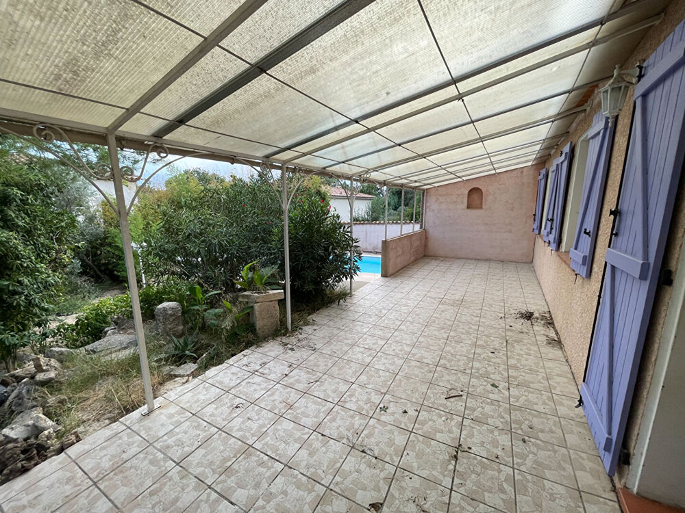 Maison de plain-pied de 80 m² avec piscine - La Fare les oliviers