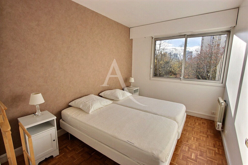 Location Appartement Appartement Courbevoie 2 pièces 47.82m2 - 1 437.99  CC - Meublé Courbevoie