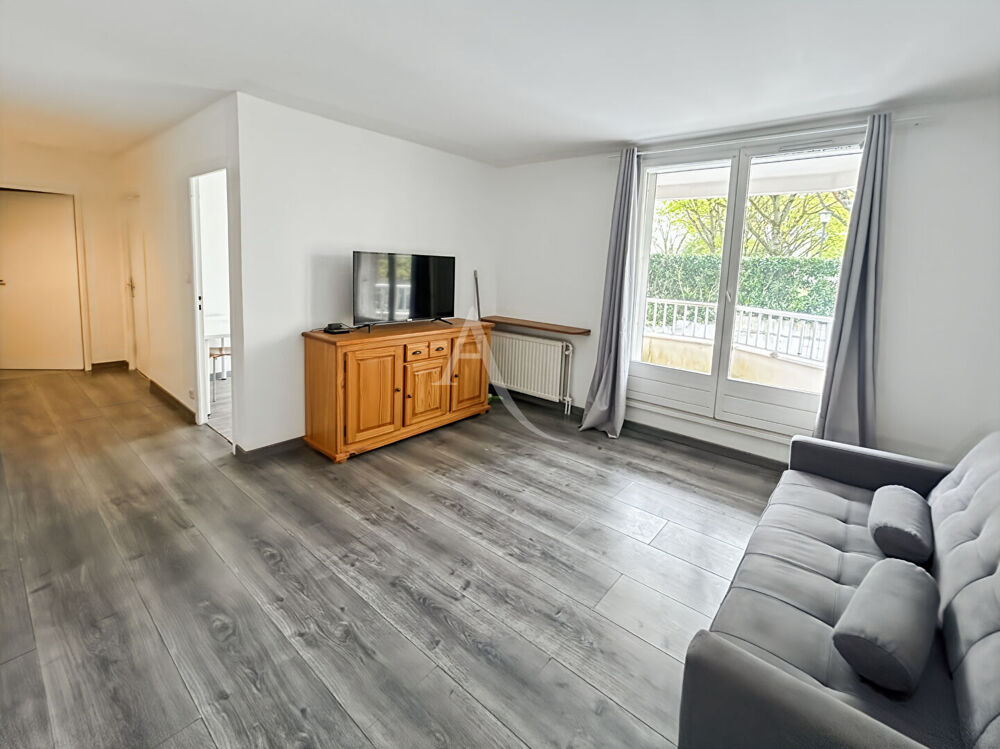 Location Appartement T3 53.60m²  MEUBLE+ balcon + parking Cergy