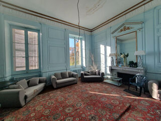  Villa � vendre 15 + pi�ces 800 m�