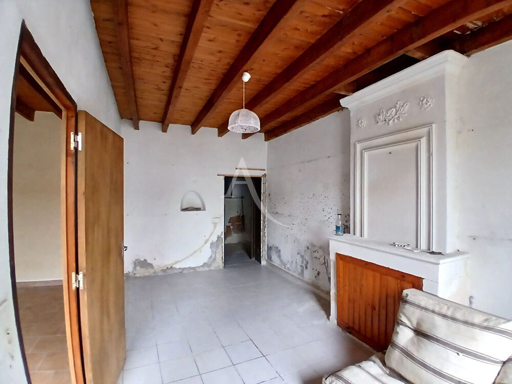 Maison 5 pièces - 141 m² - Dépendances et terrains