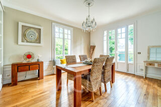  Maison à vendre 8 pièces 230 m²