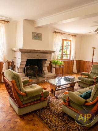  Maison à louer 8 pièces 224 m²