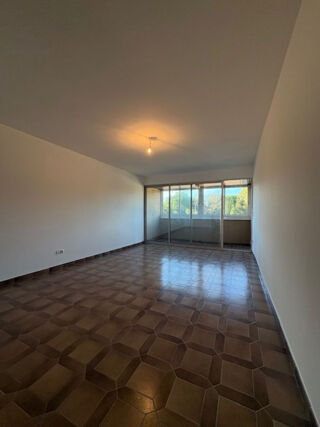  Appartement à louer 3 pièces 71 m²