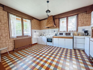  Maison  vendre 8 pices 146 m