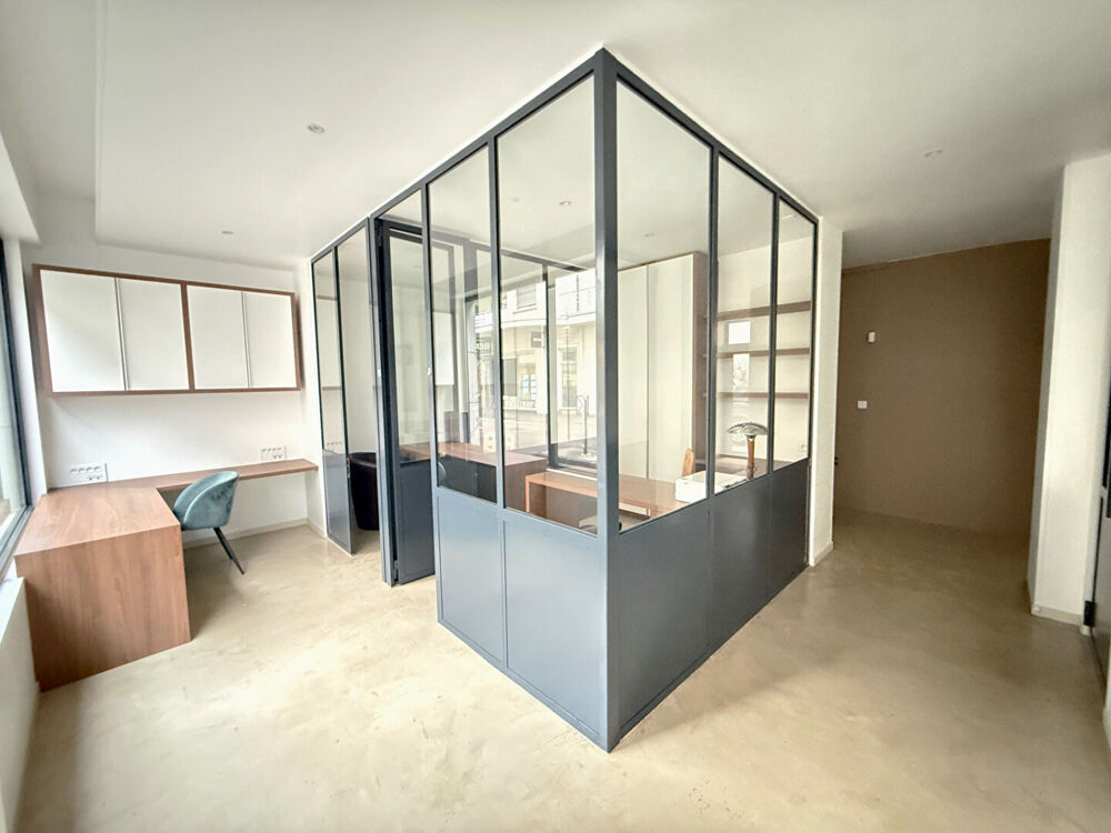   Local commercial 79.65m² - Centre Ville de BESANCON 