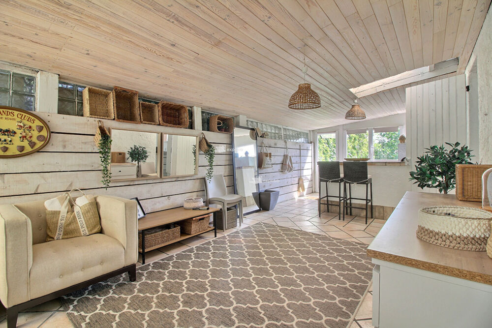 Vente Appartement Haut de villa avec piscine privative Mougins