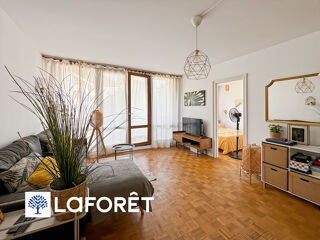  Appartement à louer 3 pièces 64 m²