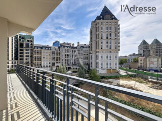  Appartement à louer 5 pièces 100 m² Puteaux