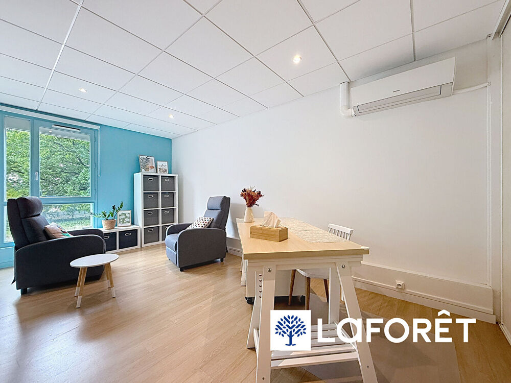   Local d'activité 1 bureau Bourgoin Jallieu 16,18 m2 