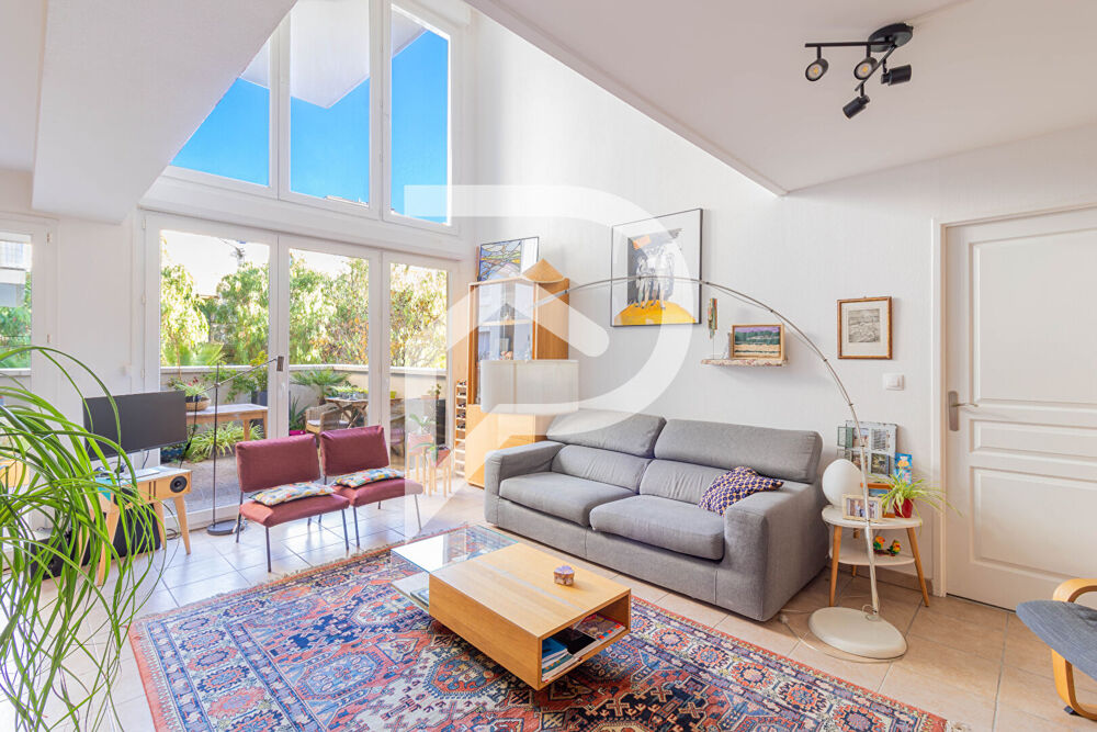 Vente Appartement Sublime Appartement Marseille T4 96m2 + Terrasse 22m2 + 2 places de Parking en sus Marseille 2