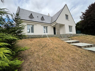  Maison  vendre 8 pices 162 m