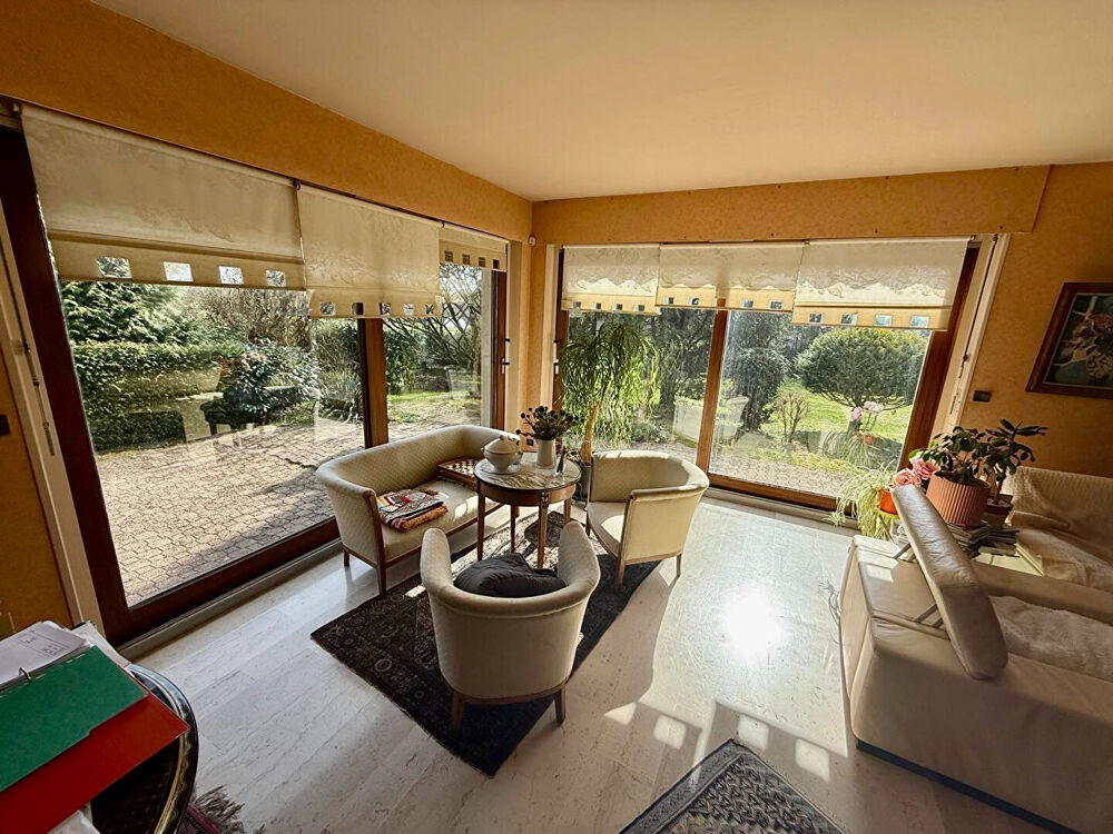 Maison d'architecte Madonne Et Lamerey 10 pièce(s) 280 m2