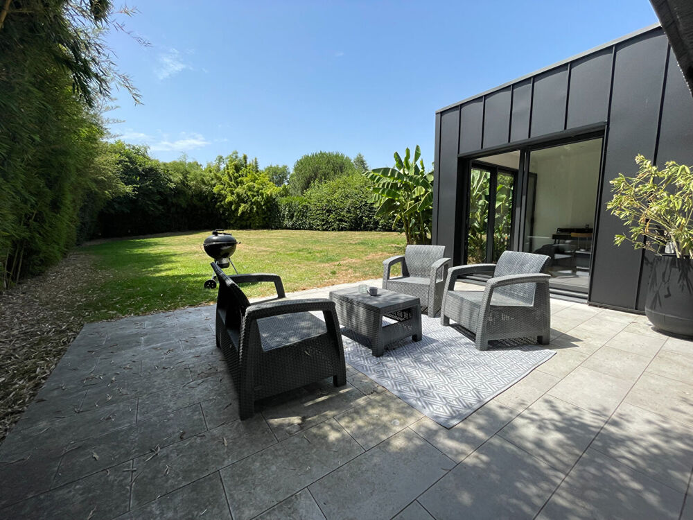 Vente Maison A vendre à Vannes Tréhuinec maison contemporaine 5 pièces 144 m²  sur 1070 m² de terrain sous sol complet Vannes
