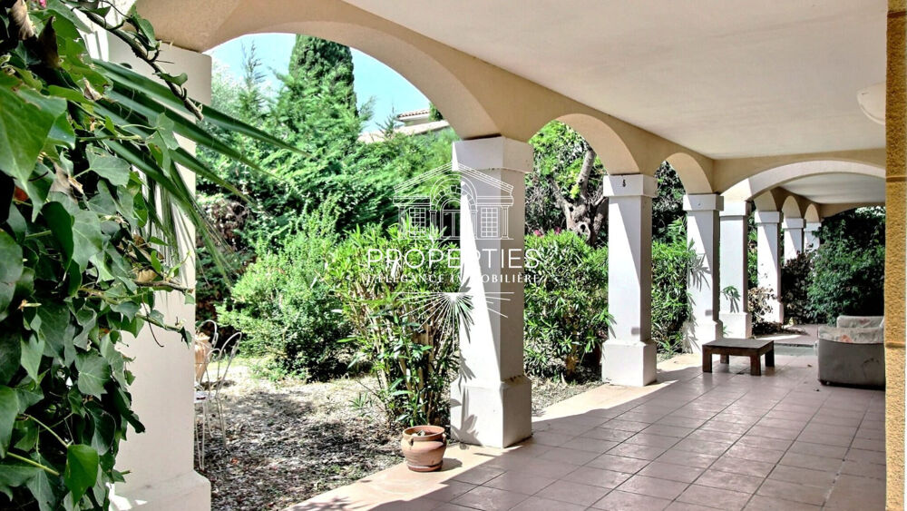 Vente Appartement LE LAVANDOU -  CENTRE VILLE - T5 118 M² - REZ DE JARDIN 365M² - GARAGE Le lavandou