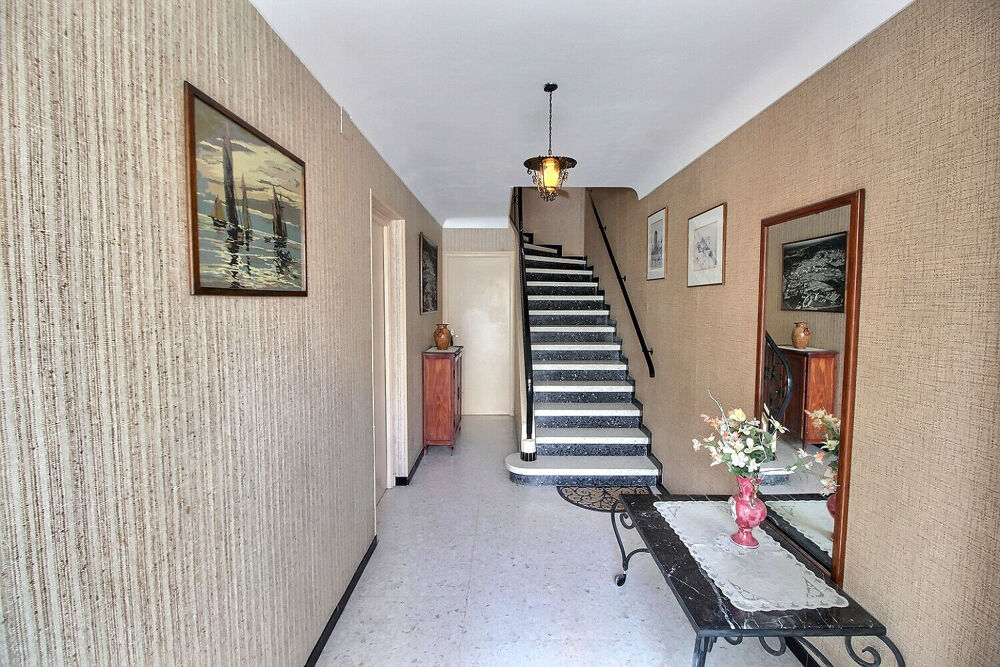 A VENDRE MAISON DE VILLE F4/5 SUR TERRAIN 3 FACES AU COEUR DU VILLAGE