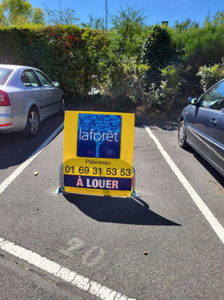  Parking / Garage � louer 