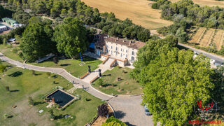  Maison à vendre 15 + pièces 665 m²