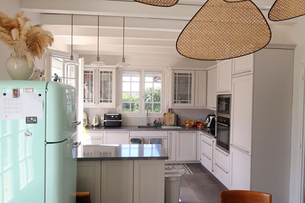 Maison d'architecte Avanne Aveney 6 pièce(s) 240 m2