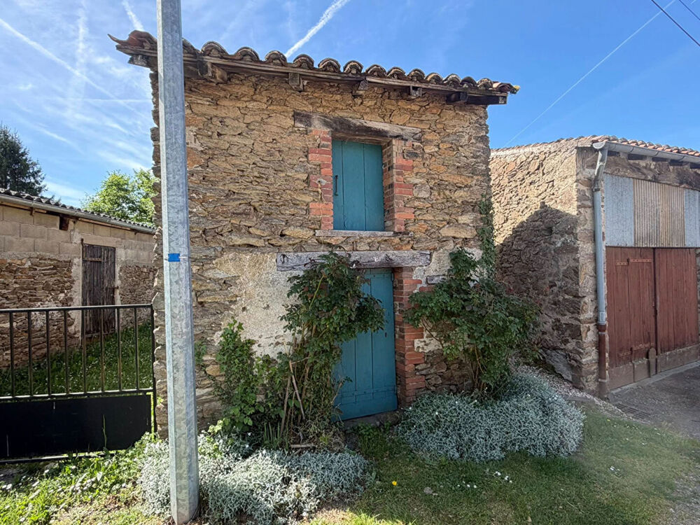 HAUTE-VIENNE ? Jolie petite maison de campagne entièrement rénovée et prête à emménager.